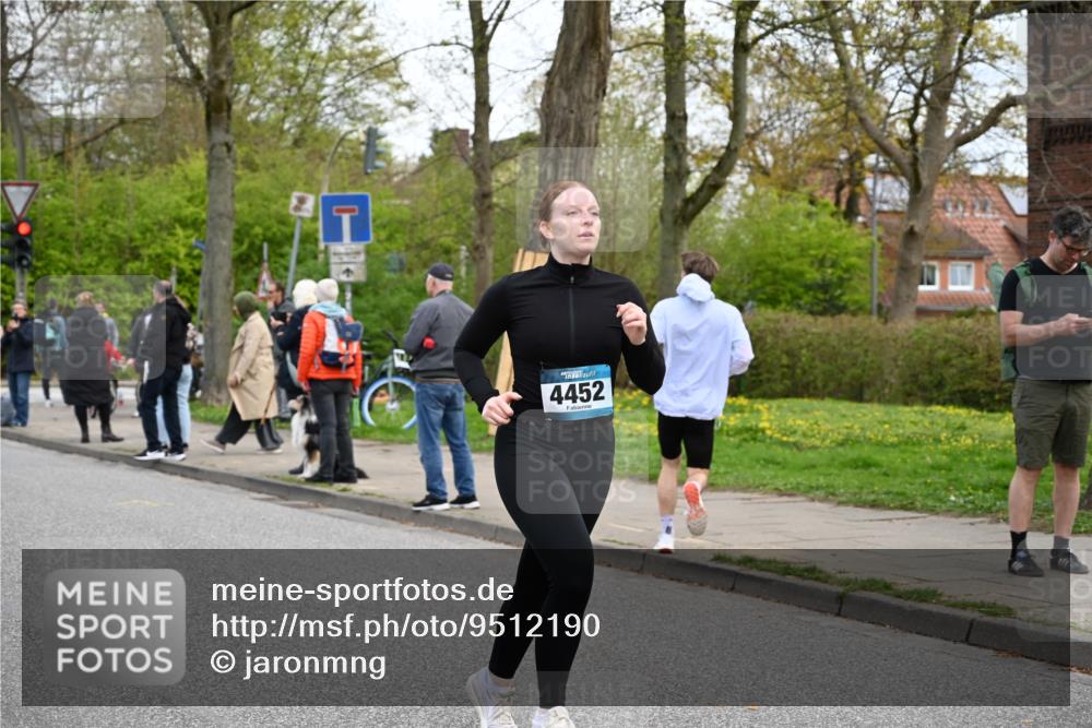 12.04.2026 - 45. Internationalen Wilhelmsburger Insellauf J. Mangold http://msf.ph/oto/9512190 12.04.2026 13:05:20 Ziel 5752, 3817, 5580, 2433, 5102, 5295, 3025, 3030, 5476, 4105, 3934, 5597, 5249, 5263, 5414, 4126, 4126, 3782, 3164, 4452, 4775, 5486, 4619, 3316, 4219, 5848, 5848, 2922, 3032 meine-sportfotos.de
