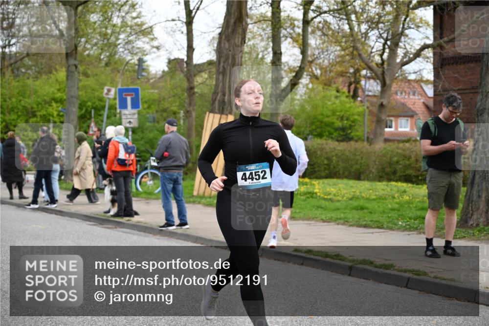 12.04.2026 - 45. Internationalen Wilhelmsburger Insellauf J. Mangold http://msf.ph/oto/9512191 12.04.2026 13:05:20 Ziel 5752, 3817, 5580, 2433, 5102, 5295, 3025, 3030, 5476, 4105, 3934, 5597, 5249, 5263, 5414, 4126, 4126, 3782, 3164, 4452, 4775, 5486, 4619, 3316, 4219, 5848, 5848, 2922, 3032 meine-sportfotos.de
