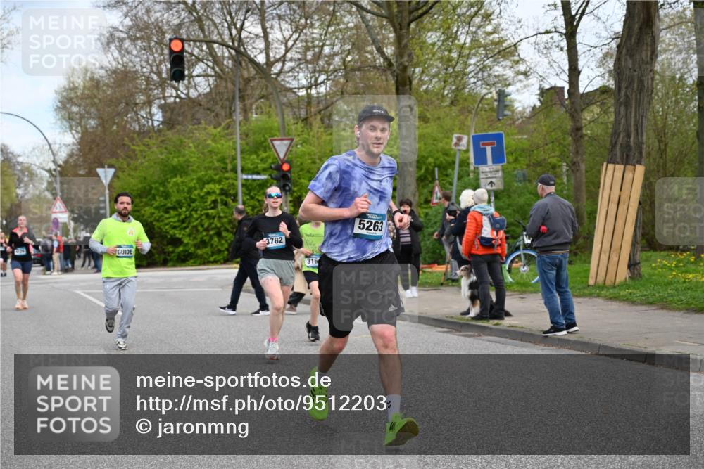 12.04.2026 - 45. Internationalen Wilhelmsburger Insellauf J. Mangold http://msf.ph/oto/9512203 12.04.2026 13:05:22 Ziel 3817, 5580, 2433, 5102, 5295, 3025, 3030, 5476, 4105, 3934, 5597, 5249, 5263, 5414, 4126, 3782, 3164, 4452, 4452, 4775, 5486, 4619, 3316, 4219, 5848, 2922, 3032, 4391 meine-sportfotos.de