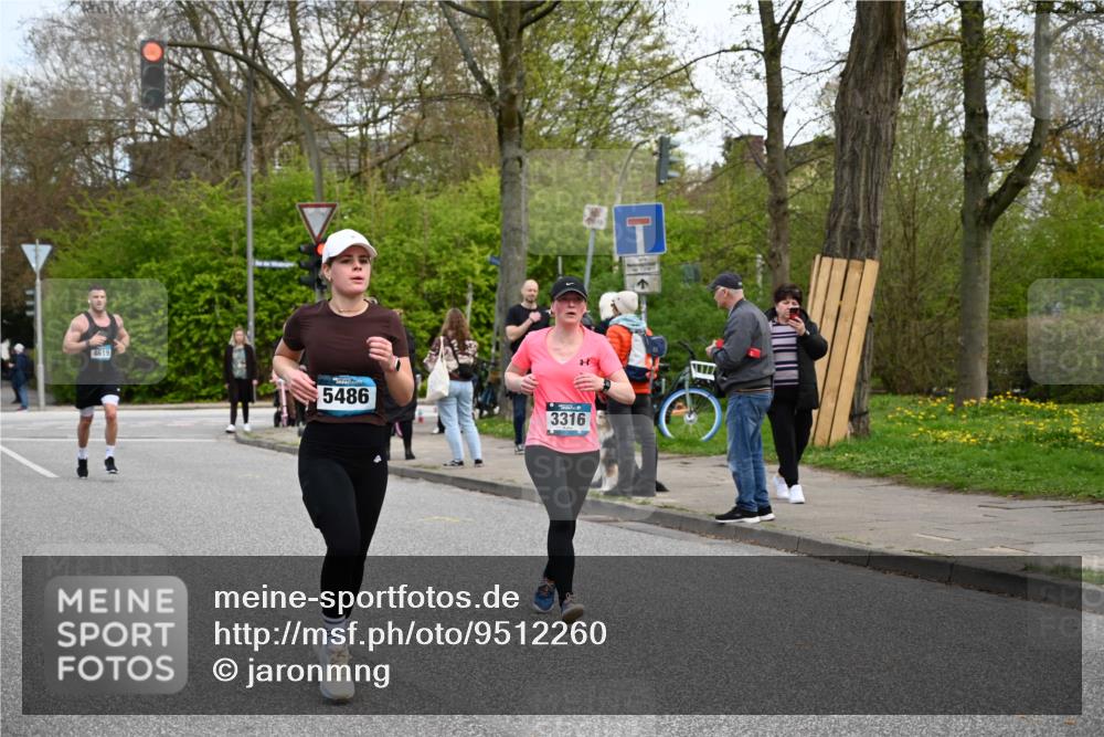 12.04.2026 - 45. Internationalen Wilhelmsburger Insellauf J. Mangold http://msf.ph/oto/9512260 12.04.2026 13:05:31 Ziel 5295, 3025, 3030, 5476, 4105, 3934, 5597, 5249, 5263, 5414, 4126, 3782, 3164, 4452, 4775, 5486, 4619, 3316, 4219, 5848, 2922, 3032, 4391, 5323, 4432, 4236, 5677, 4507, 4638, 4010, 4011, 5719 meine-sportfotos.de