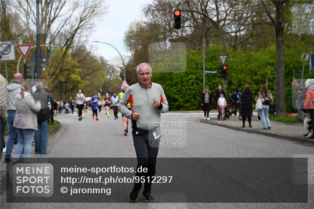 12.04.2026 - 45. Internationalen Wilhelmsburger Insellauf J. Mangold http://msf.ph/oto/9512297 12.04.2026 13:05:36 Ziel 3934, 5597, 5249, 5263, 5414, 4126, 3782, 3164, 4452, 4775, 5486, 4619, 3316, 4219, 5848, 2922, 3032, 4391, 5323, 4432, 4236, 5677, 4507, 4638, 4010, 4011, 5719, 4092, 4819, 5588, 2335, 4897, 2584, 3591, 5859 meine-sportfotos.de