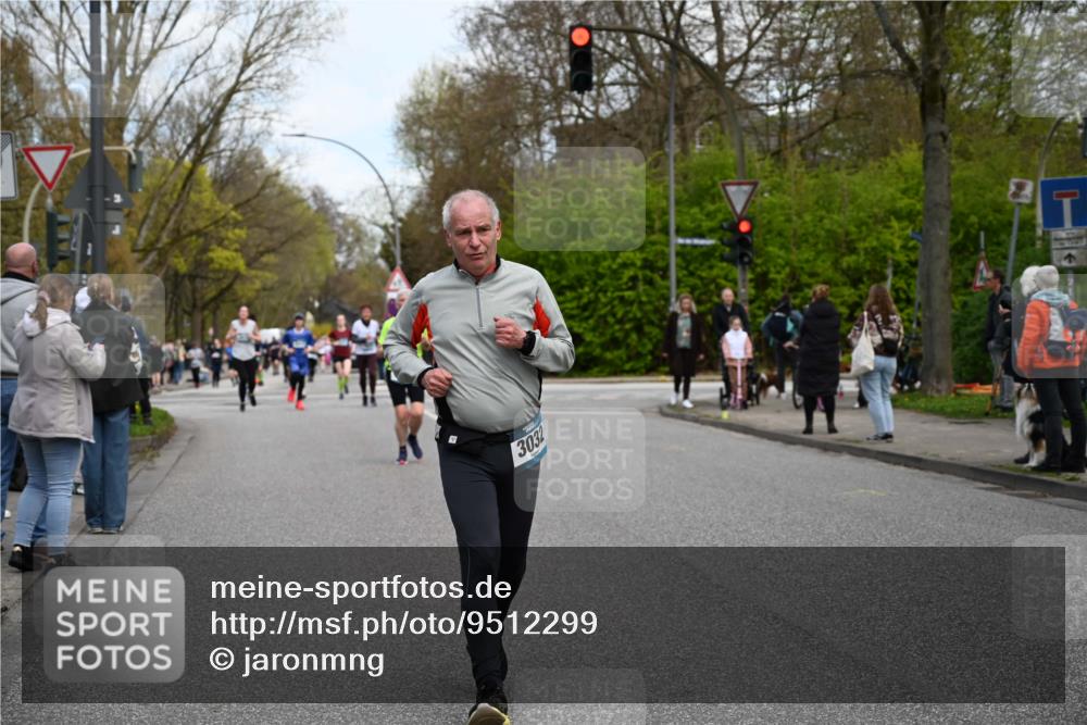 12.04.2026 - 45. Internationalen Wilhelmsburger Insellauf J. Mangold http://msf.ph/oto/9512299 12.04.2026 13:05:36 Ziel 3934, 5597, 5249, 5263, 5414, 4126, 3782, 3164, 4452, 4775, 5486, 4619, 3316, 4219, 5848, 2922, 3032, 4391, 5323, 4432, 4236, 5677, 4507, 4638, 4010, 4011, 5719, 4092, 4819, 5588, 2335, 4897, 2584, 3591, 5859 meine-sportfotos.de