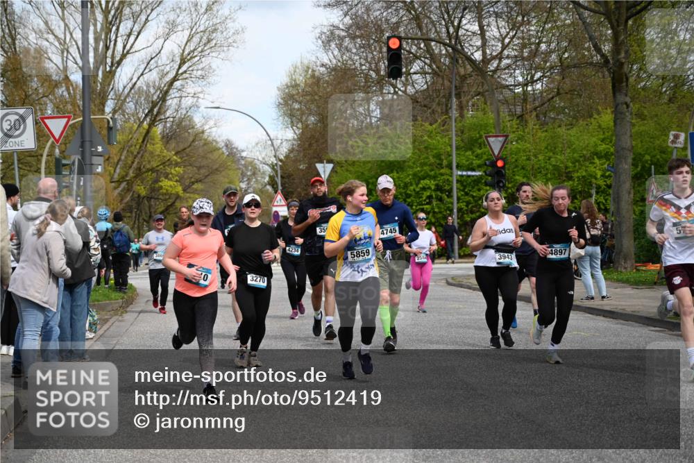 12.04.2026 - 45. Internationalen Wilhelmsburger Insellauf J. Mangold http://msf.ph/oto/9512419 12.04.2026 13:06:02 Ziel 2922, 3032, 4391, 5323, 4432, 4236, 5677, 4507, 4638, 4010, 4011, 5719, 4092, 4819, 5588, 2335, 4897, 2584, 3591, 5859, 4657, 4006, 4657, 4006, 5218, 4133, 3264, 4091, 3278, 3877, 3943, 3804, 3270, 2008, 3611, 5210, 4234, 4705, 4745, 3869, 3866, 2536, 4510, 4078, 4641, 4821, 4408, 3862, 4248, 4044, 5354, 5587 meine-sportfotos.de