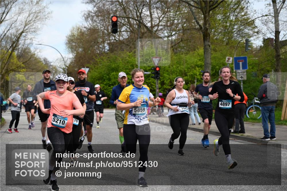 12.04.2026 - 45. Internationalen Wilhelmsburger Insellauf J. Mangold http://msf.ph/oto/9512430 12.04.2026 13:06:03 Ziel 2922, 3032, 4391, 5323, 4432, 4236, 5677, 4507, 4638, 4010, 4011, 5719, 4092, 4819, 5588, 2335, 4897, 2584, 3591, 5859, 4657, 4006, 5218, 4133, 3264, 4091, 3278, 3877, 3943, 3804, 3270, 2008, 3611, 5210, 4234, 4705, 4745, 3869, 3866, 2536, 4510, 4078, 4641, 4821, 4408, 3862, 4248, 4044, 5354, 5587, 4122 meine-sportfotos.de