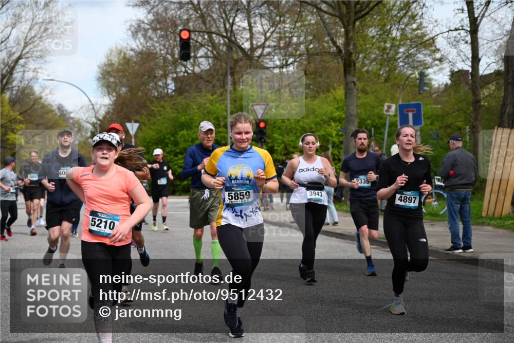 12.04.2026 - 45. Internationalen Wilhelmsburger Insellauf J. Mangold http://msf.ph/oto/9512432 12.04.2026 13:06:03 Ziel 2922, 3032, 4391, 5323, 4432, 4236, 5677, 4507, 4638, 4010, 4011, 5719, 4092, 4819, 5588, 2335, 4897, 2584, 3591, 5859, 4657, 4006, 5218, 4133, 3264, 4091, 3278, 3877, 3943, 3804, 3270, 2008, 3611, 5210, 4234, 4705, 4745, 3869, 3866, 2536, 4510, 4078, 4641, 4821, 4408, 3862, 4248, 4044, 5354, 5587, 4122 meine-sportfotos.de