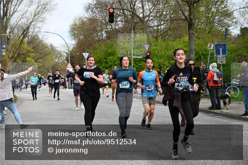 12.04.2026 - 45. Internationalen Wilhelmsburger Insellauf J. Mangold http://msf.ph/oto/9512534 12.04.2026 13:06:21 Ziel 4092, 4819, 5588, 2335, 4897, 2584, 3591, 5859, 4657, 4006, 5218, 4133, 3264, 4091, 3278, 3877, 3943, 3804, 3270, 2008, 3611, 5210, 4234, 4705, 4745, 3869, 3866, 2536, 4510, 4078, 4641, 4821, 4408, 3862, 4248, 4044, 5354, 5587, 4122, 5665, 4280, 5132, 5203, 4496, 2804, 4479, 4114, 4114, 4173, 4729, 4273, 3292, 5510, 4885 meine-sportfotos.de