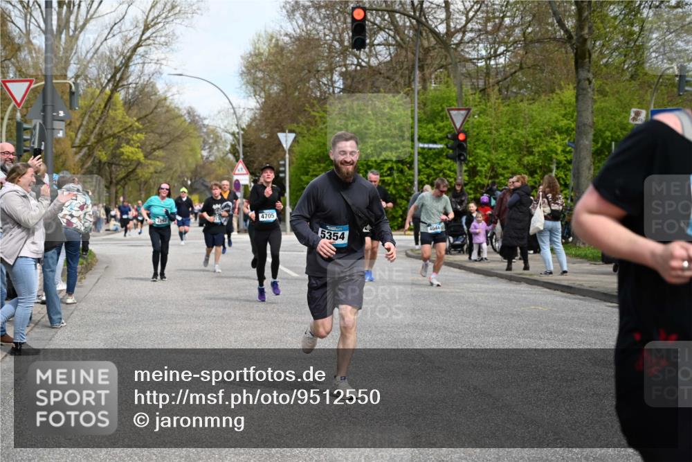 12.04.2026 - 45. Internationalen Wilhelmsburger Insellauf J. Mangold http://msf.ph/oto/9512550 12.04.2026 13:06:24 Ziel 5859, 4657, 4006, 5218, 4133, 3264, 4091, 3278, 3877, 3943, 3804, 3270, 2008, 3611, 5210, 4234, 4705, 4745, 3869, 3866, 2536, 4510, 4078, 4641, 4821, 4408, 3862, 4248, 4044, 5354, 5587, 4122, 5665, 4280, 5132, 5203, 4496, 2804, 4479, 4114, 4173, 4729, 4273, 3292, 5510, 4885 meine-sportfotos.de