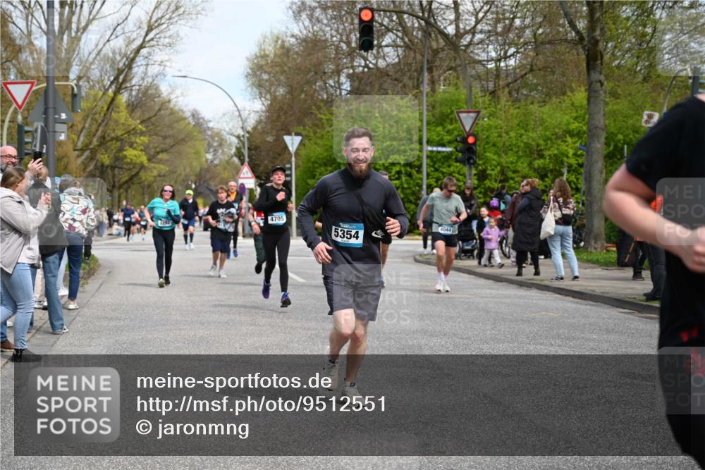 12.04.2026 - 45. Internationalen Wilhelmsburger Insellauf J. Mangold http://msf.ph/oto/9512551 12.04.2026 13:06:24 Ziel 5859, 4657, 4006, 5218, 4133, 3264, 4091, 3278, 3877, 3943, 3804, 3270, 2008, 3611, 5210, 4234, 4705, 4745, 3869, 3866, 2536, 4510, 4078, 4641, 4821, 4408, 3862, 4248, 4044, 5354, 5587, 4122, 5665, 4280, 5132, 5203, 4496, 2804, 4479, 4114, 4173, 4729, 4273, 3292, 5510, 4885 meine-sportfotos.de