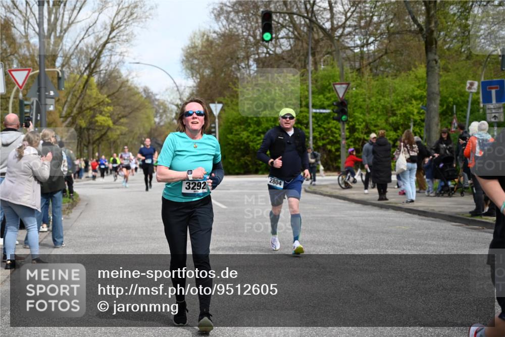 12.04.2026 - 45. Internationalen Wilhelmsburger Insellauf J. Mangold http://msf.ph/oto/9512605 12.04.2026 13:06:32 Ziel 3943, 3804, 3270, 2008, 3611, 5210, 4234, 4705, 4745, 3869, 3866, 2536, 4510, 4078, 4641, 4821, 4408, 3862, 4248, 4044, 5354, 5587, 4122, 5665, 4280, 5132, 5203, 4496, 2804, 4479, 4114, 4173, 4729, 4273, 3292, 5510, 5510, 4885, 4514, 4138, 4764, 4665, 5713, 5194 meine-sportfotos.de
