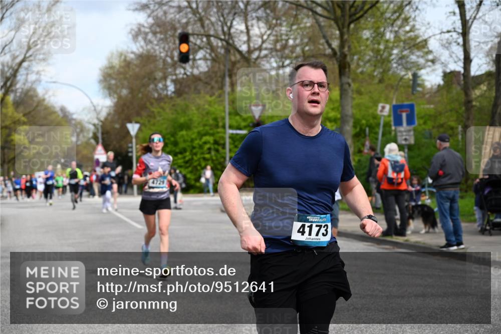 12.04.2026 - 45. Internationalen Wilhelmsburger Insellauf J. Mangold http://msf.ph/oto/9512641 12.04.2026 13:06:40 Ziel 4234, 4705, 4745, 3869, 3866, 2536, 4510, 4078, 4641, 4821, 4408, 3862, 4248, 4044, 5354, 5587, 4122, 5665, 4280, 5132, 5203, 4496, 2804, 4479, 4114, 4173, 4729, 4273, 3292, 5510, 4885, 4514, 4138, 4138, 4764, 4665, 5713, 5194, 5069, 5076, 4723, 4724, 2943, 4722, 5202, 4094, 3672, 5497, 5499, 5461 meine-sportfotos.de