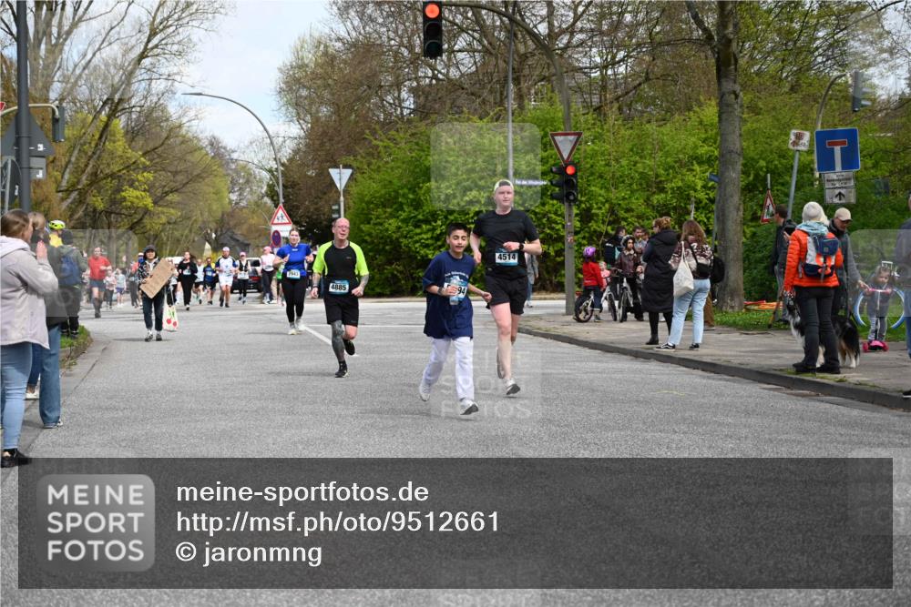 12.04.2026 - 45. Internationalen Wilhelmsburger Insellauf J. Mangold http://msf.ph/oto/9512661 12.04.2026 13:06:45 Ziel 4408, 3862, 4248, 4044, 5354, 5587, 4122, 5665, 4280, 5132, 5203, 4496, 2804, 4479, 4114, 4173, 4729, 4273, 3292, 5510, 4885, 4885, 4514, 4138, 4764, 4665, 5713, 5194, 5069, 5076, 4723, 4724, 2943, 4722, 5202, 4094, 3672, 5497, 5499, 5461, 3242, 5078 meine-sportfotos.de