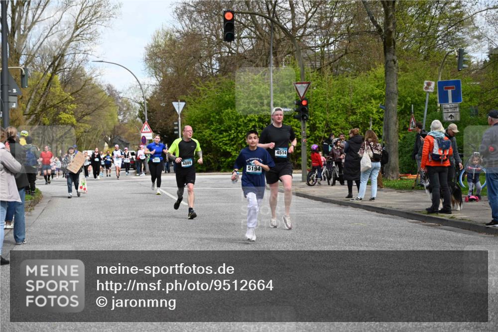 12.04.2026 - 45. Internationalen Wilhelmsburger Insellauf J. Mangold http://msf.ph/oto/9512664 12.04.2026 13:06:45 Ziel 4408, 3862, 4248, 4044, 5354, 5587, 4122, 5665, 4280, 5132, 5203, 4496, 2804, 4479, 4114, 4173, 4729, 4273, 3292, 5510, 4885, 4885, 4514, 4138, 4764, 4665, 5713, 5194, 5069, 5076, 4723, 4724, 2943, 4722, 5202, 4094, 3672, 5497, 5499, 5461, 3242, 5078 meine-sportfotos.de