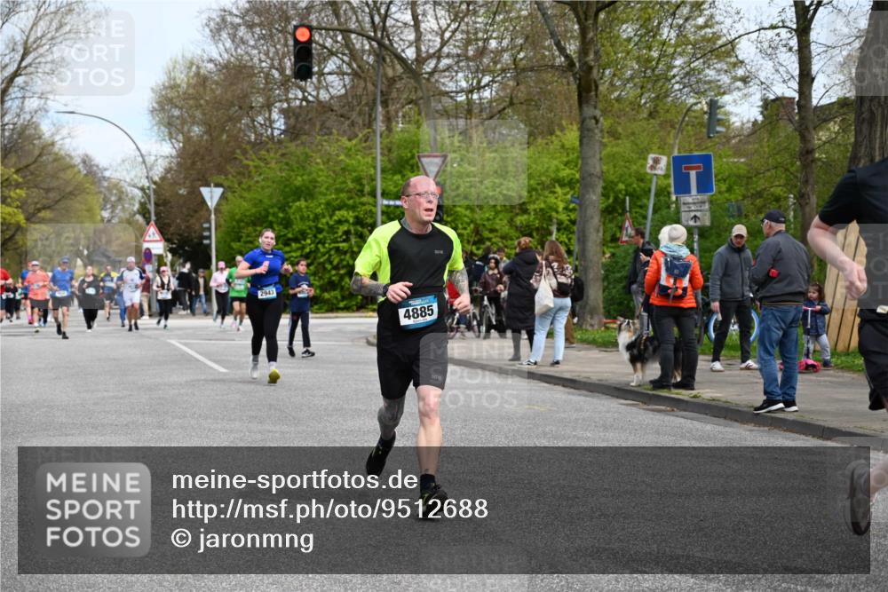 12.04.2026 - 45. Internationalen Wilhelmsburger Insellauf J. Mangold http://msf.ph/oto/9512688 12.04.2026 13:06:48 Ziel 5587, 4122, 5665, 4280, 5132, 5203, 4496, 2804, 4479, 4114, 4173, 4729, 4273, 3292, 5510, 4885, 4514, 4138, 4764, 4665, 5713, 5194, 5069, 5076, 4723, 4724, 2943, 4722, 5202, 4094, 3672, 5497, 5499, 5461, 3242, 5078, 2925, 5226, 2745, 5028 meine-sportfotos.de