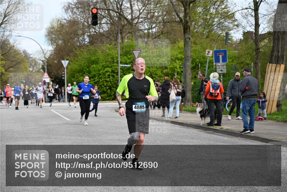 12.04.2026 - 45. Internationalen Wilhelmsburger Insellauf J. Mangold http://msf.ph/oto/9512690 12.04.2026 13:06:48 Ziel 5587, 4122, 5665, 4280, 5132, 5203, 4496, 2804, 4479, 4114, 4173, 4729, 4273, 3292, 5510, 4885, 4514, 4138, 4764, 4665, 5713, 5194, 5069, 5076, 4723, 4724, 2943, 4722, 5202, 4094, 3672, 5497, 5499, 5461, 3242, 5078, 2925, 5226, 2745, 5028 meine-sportfotos.de