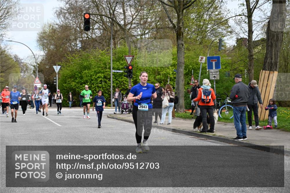 12.04.2026 - 45. Internationalen Wilhelmsburger Insellauf J. Mangold http://msf.ph/oto/9512703 12.04.2026 13:06:51 Ziel 5587, 4122, 5665, 4280, 5132, 5203, 4496, 2804, 4479, 4114, 4173, 4729, 4273, 3292, 5510, 4885, 4514, 4138, 4764, 4665, 5713, 5194, 5069, 5076, 4723, 4724, 2943, 4722, 5202, 4094, 3672, 5497, 5499, 5461, 5461, 3242, 5078, 2925, 5226, 2745, 5028, 5148 meine-sportfotos.de