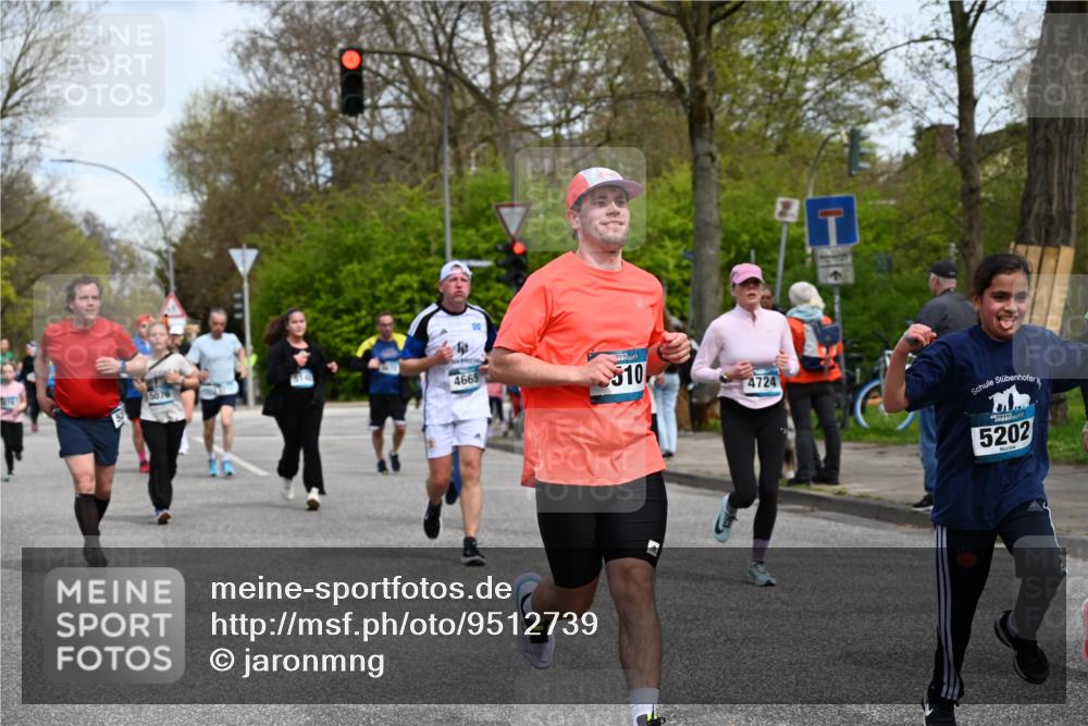12.04.2026 - 45. Internationalen Wilhelmsburger Insellauf J. Mangold http://msf.ph/oto/9512739 12.04.2026 13:06:58 Ziel 4114, 4173, 4729, 4273, 3292, 5510, 4885, 4514, 4138, 4764, 4665, 5713, 5194, 5069, 5076, 4723, 4724, 5069, 5076, 4723, 4724, 2943, 4722, 5202, 4094, 3672, 5497, 5499, 5461, 3242, 5078, 2925, 2925, 5226, 2745, 5028, 5148, 3641, 5426, 5216, 5431, 5425 meine-sportfotos.de