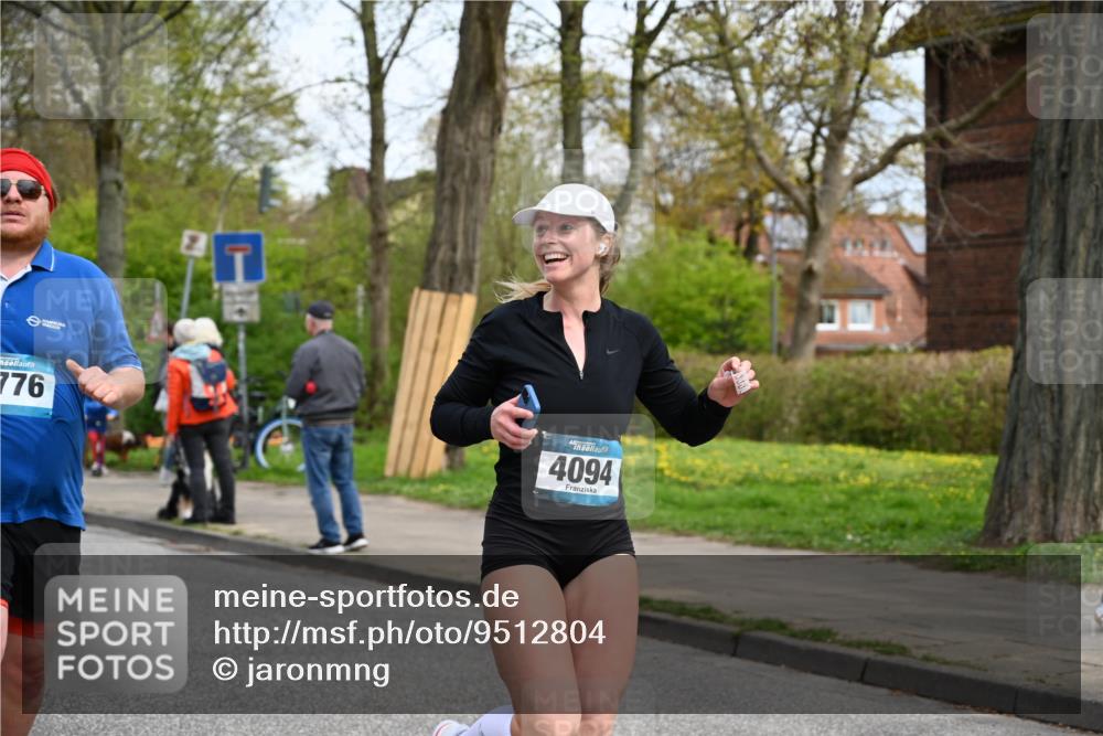 12.04.2026 - 45. Internationalen Wilhelmsburger Insellauf J. Mangold http://msf.ph/oto/9512804 12.04.2026 13:07:04 Ziel 3292, 5510, 4885, 4514, 4138, 4764, 4665, 5713, 5194, 5069, 5076, 4723, 4724, 2943, 4722, 5202, 4094, 3672, 5497, 5499, 5461, 3242, 5078, 2925, 5226, 2745, 5028, 5148, 3641, 5426, 5216, 5431, 5425, 5735, 5401, 2728, 2478, 2477 meine-sportfotos.de