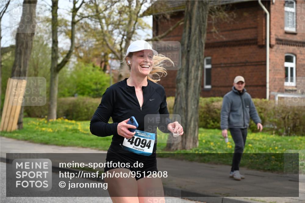 12.04.2026 - 45. Internationalen Wilhelmsburger Insellauf J. Mangold http://msf.ph/oto/9512808 12.04.2026 13:07:05 Ziel 3292, 5510, 4885, 4514, 4138, 4764, 4665, 5713, 5194, 5069, 5076, 4723, 4724, 2943, 4722, 5202, 4094, 3672, 5497, 5499, 5461, 3242, 5078, 2925, 5226, 2745, 5028, 5148, 3641, 3641, 5426, 5216, 5431, 5425, 5735, 5401, 2728, 2478, 2477 meine-sportfotos.de