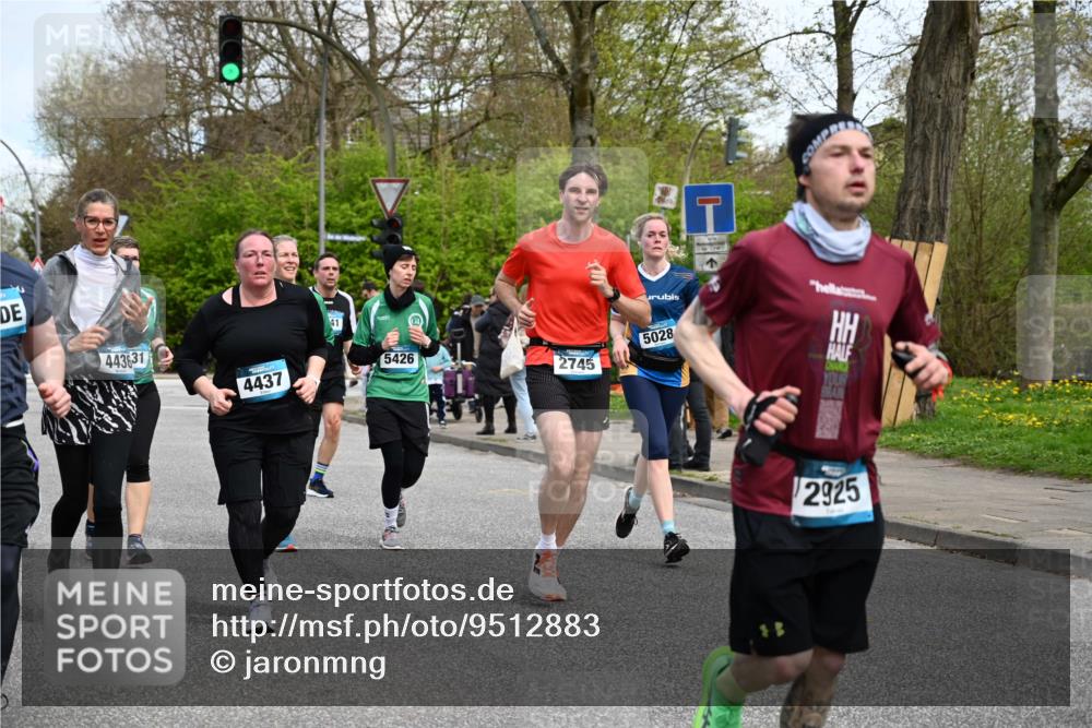 12.04.2026 - 45. Internationalen Wilhelmsburger Insellauf J. Mangold http://msf.ph/oto/9512883 12.04.2026 13:07:15 Ziel 4138, 4764, 4665, 5713, 5194, 5069, 5076, 4723, 4724, 2943, 4722, 5202, 4094, 3672, 5497, 5499, 5461, 3242, 5078, 2925, 5226, 2745, 5028, 5148, 3641, 5426, 5216, 5431, 5425, 5735, 5401, 5401, 2728, 2478, 2477, 5564, 4437, 4436, 2421, 4676, 3868, 4405, 4725, 4416, 3970, 4795, 3120, 5103, 4845 meine-sportfotos.de