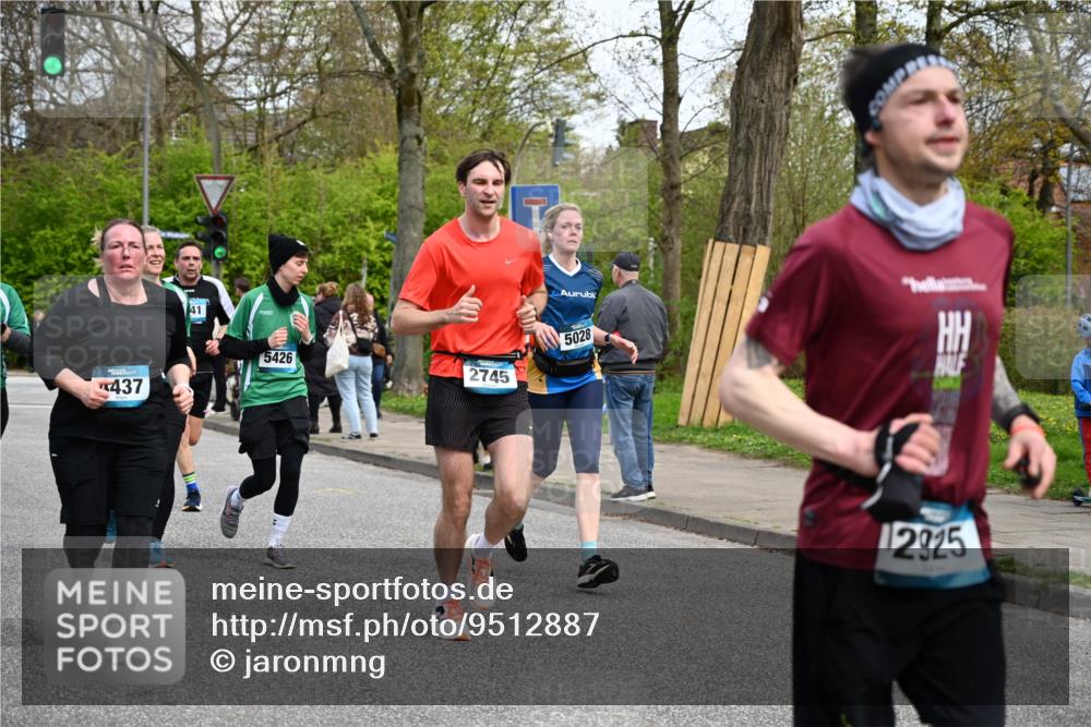 12.04.2026 - 45. Internationalen Wilhelmsburger Insellauf J. Mangold http://msf.ph/oto/9512887 12.04.2026 13:07:15 Ziel 4138, 4764, 4665, 5713, 5194, 5069, 5076, 4723, 4724, 2943, 4722, 5202, 4094, 3672, 5497, 5499, 5461, 3242, 5078, 2925, 5226, 2745, 5028, 5148, 3641, 5426, 5216, 5431, 5425, 5735, 5401, 5401, 2728, 2478, 2477, 5564, 4437, 4436, 2421, 4676, 3868, 4405, 4725, 4416, 3970, 4795, 3120, 5103, 4845 meine-sportfotos.de