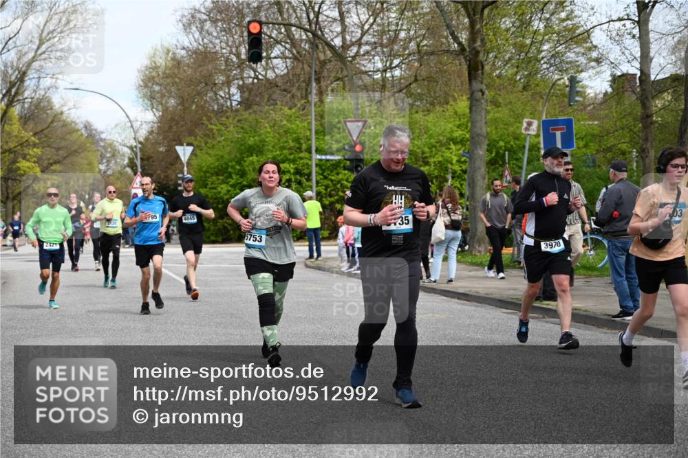 12.04.2026 - 45. Internationalen Wilhelmsburger Insellauf J. Mangold http://msf.ph/oto/9512992 12.04.2026 13:07:36 Ziel 5226, 2745, 5028, 5148, 3641, 5426, 5216, 5431, 5425, 5735, 5401, 2728, 2478, 2477, 5564, 4437, 4436, 2421, 4676, 3868, 4405, 4725, 4416, 3970, 4795, 4795, 3120, 5103, 4845, 5320, 5568, 4161, 5753, 4218, 4199, 5220, 3070, 4736, 4149, 4912, 4300, 3135, 3795 meine-sportfotos.de