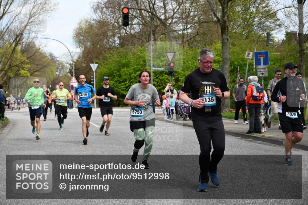 12.04.2026 - 45. Internationalen Wilhelmsburger Insellauf J. Mangold http://msf.ph/oto/9512998 12.04.2026 13:07:37 Ziel 5148, 3641, 5426, 5216, 5431, 5425, 5735, 5401, 2728, 2478, 2477, 5564, 4437, 4436, 2421, 4676, 3868, 4405, 4725, 4416, 3970, 4795, 3120, 5103, 4845, 5320, 5568, 4161, 5753, 4218, 4199, 5220, 5220, 3070, 4736, 4149, 4912, 4300, 3135, 3795, 5215 meine-sportfotos.de
