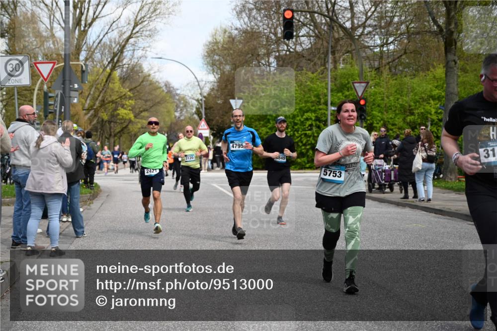 12.04.2026 - 45. Internationalen Wilhelmsburger Insellauf J. Mangold http://msf.ph/oto/9513000 12.04.2026 13:07:37 Ziel 5148, 3641, 5426, 5216, 5431, 5425, 5735, 5401, 2728, 2478, 2477, 5564, 4437, 4436, 2421, 4676, 3868, 4405, 4725, 4416, 3970, 4795, 3120, 5103, 4845, 5320, 5568, 4161, 5753, 4218, 4199, 5220, 5220, 3070, 4736, 4149, 4912, 4300, 3135, 3795, 5215 meine-sportfotos.de