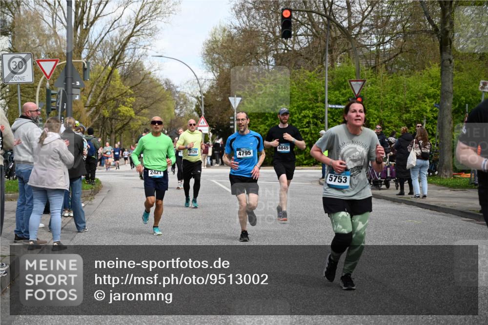 12.04.2026 - 45. Internationalen Wilhelmsburger Insellauf J. Mangold http://msf.ph/oto/9513002 12.04.2026 13:07:37 Ziel 5148, 3641, 5426, 5216, 5431, 5425, 5735, 5401, 2728, 2478, 2477, 5564, 4437, 4436, 2421, 4676, 3868, 4405, 4725, 4416, 3970, 4795, 3120, 5103, 4845, 5320, 5568, 4161, 5753, 4218, 4199, 5220, 5220, 3070, 4736, 4149, 4912, 4300, 3135, 3795, 5215 meine-sportfotos.de