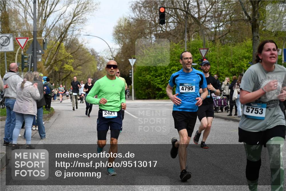 12.04.2026 - 45. Internationalen Wilhelmsburger Insellauf J. Mangold http://msf.ph/oto/9513017 12.04.2026 13:07:39 Ziel 3641, 5426, 5216, 5431, 5425, 5735, 5401, 2728, 2478, 2477, 5564, 4437, 4436, 2421, 4676, 3868, 4405, 4725, 4416, 3970, 4795, 3120, 5103, 4845, 3120, 5103, 4845, 5320, 5568, 4161, 5753, 4218, 4199, 5220, 3070, 3070, 4736, 4149, 4912, 4300, 3135, 3795, 5215, 4940 meine-sportfotos.de