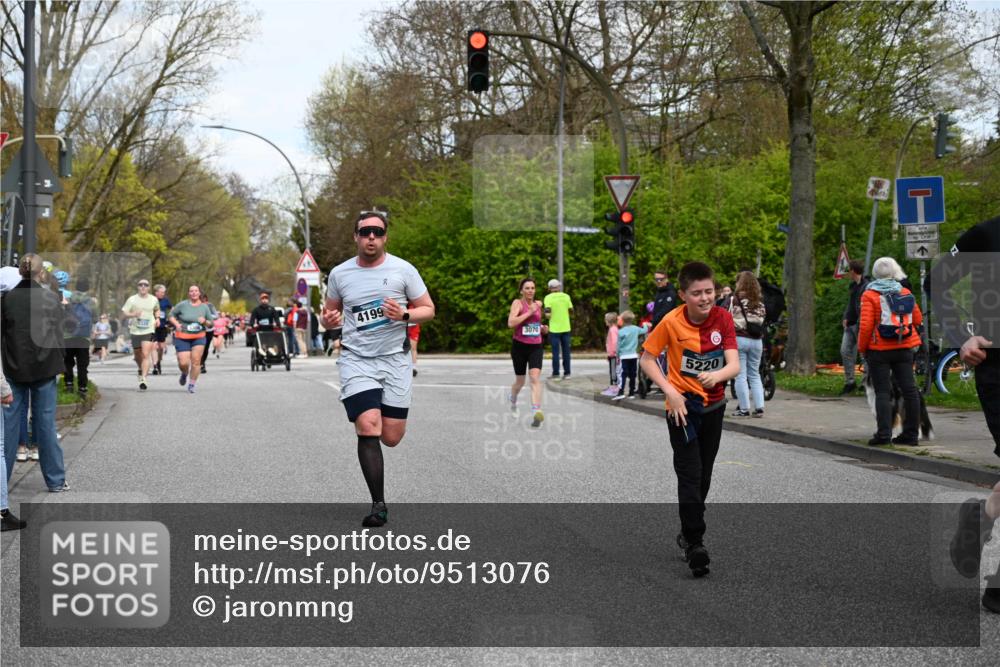 12.04.2026 - 45. Internationalen Wilhelmsburger Insellauf J. Mangold http://msf.ph/oto/9513076 12.04.2026 13:07:48 Ziel 5735, 5401, 2728, 2478, 2477, 5564, 4437, 4436, 2421, 4676, 3868, 4405, 4725, 4416, 3970, 4795, 3120, 5103, 4845, 5320, 5568, 4161, 5753, 4218, 4199, 5220, 3070, 4736, 4149, 4912, 4300, 3135, 3795, 5215, 4940, 4454, 4046, 4824, 5548, 5547, 4640, 5231, 5306 meine-sportfotos.de