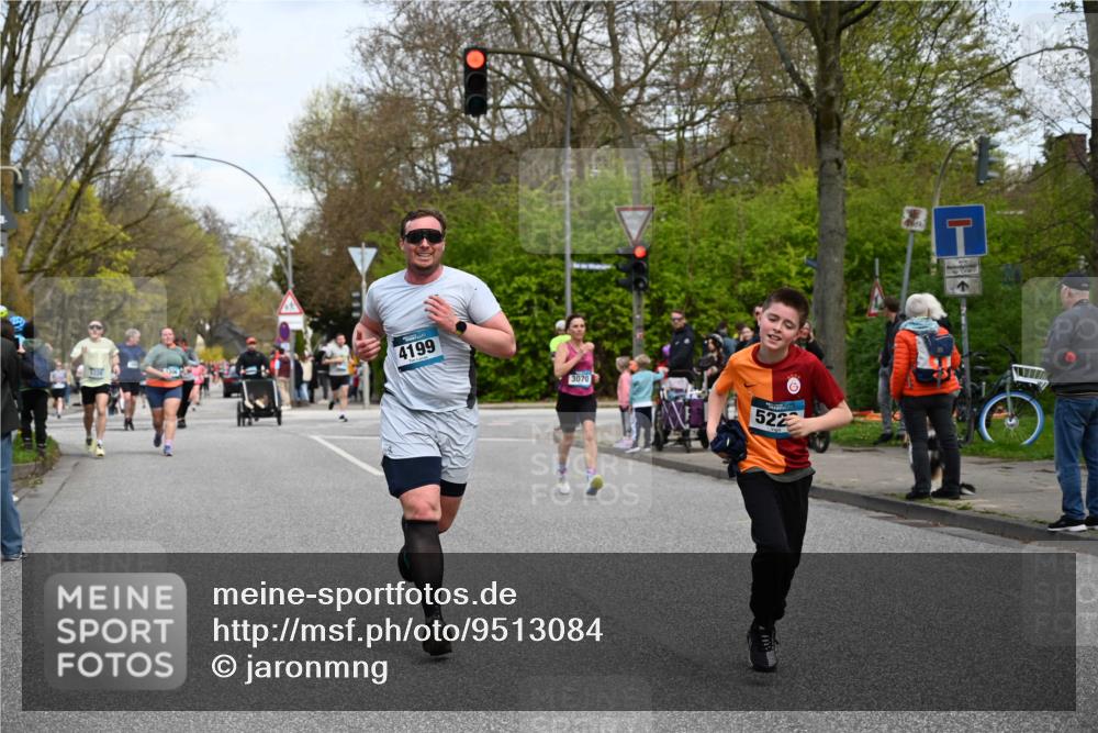 12.04.2026 - 45. Internationalen Wilhelmsburger Insellauf J. Mangold http://msf.ph/oto/9513084 12.04.2026 13:07:49 Ziel 5735, 5401, 2728, 2478, 2477, 5564, 4437, 4436, 2421, 4676, 3868, 4405, 4725, 4416, 3970, 4795, 3120, 5103, 4845, 5320, 5568, 4161, 5753, 4218, 4199, 5220, 5220, 3070, 4736, 4149, 4912, 4300, 3135, 3795, 5215, 5215, 4940, 4454, 4046, 4824, 5548, 5547, 4640, 5231, 5306 meine-sportfotos.de