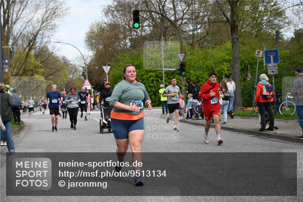12.04.2026 - 45. Internationalen Wilhelmsburger Insellauf J. Mangold http://msf.ph/oto/9513134 12.04.2026 13:07:57 Ziel 2421, 4676, 3868, 4405, 4725, 4416, 3970, 4795, 3120, 5103, 4845, 5320, 5568, 4161, 5753, 4218, 4199, 5220, 3070, 4736, 4149, 4912, 4300, 3135, 3795, 4300, 3135, 3795, 5215, 4940, 4454, 4046, 4824, 5548, 5547, 4640, 4640, 5231, 5306, 3896, 4967, 2436, 2045, 3745, 2046 meine-sportfotos.de