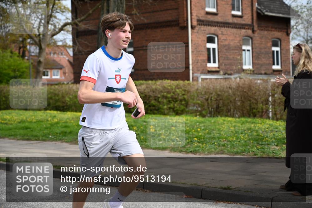 12.04.2026 - 45. Internationalen Wilhelmsburger Insellauf J. Mangold http://msf.ph/oto/9513194 12.04.2026 13:08:05 Ziel 5320, 5568, 4161, 5753, 4218, 4199, 5220, 3070, 4736, 4149, 4912, 4300, 3135, 3795, 5215, 4940, 4454, 4046, 4824, 5548, 5547, 4640, 5231, 5306, 3896, 4967, 4967, 2436, 2045, 3745, 2046, 4102, 5795, 4860, 5313, 5027, 5093 meine-sportfotos.de