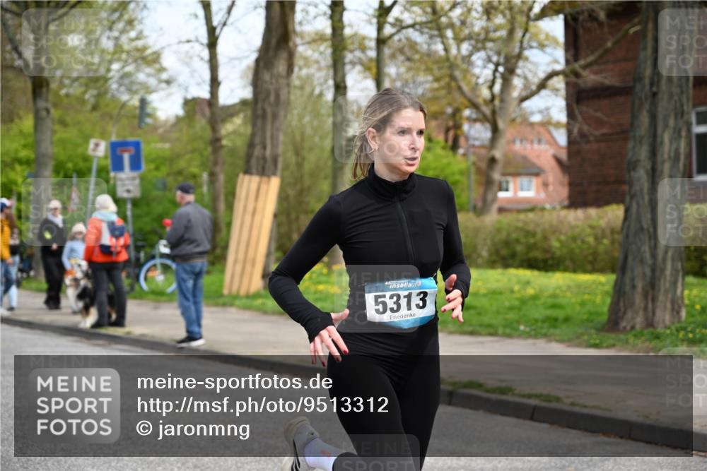12.04.2026 - 45. Internationalen Wilhelmsburger Insellauf J. Mangold http://msf.ph/oto/9513312 12.04.2026 13:08:31 Ziel 4454, 4046, 4824, 5548, 5547, 4640, 5231, 5306, 3896, 4967, 2436, 2045, 3745, 2046, 4102, 5795, 4860, 5313, 5027, 5093, 5020, 4265, 4265, 3035, 5305, 4757, 4039, 4901, 5746, 2560, 5229, 2077, 2923, 4652, 2260, 3261, 5324, 3406, 3359, 2981, 5712, 3791, 4453, 4204, 4611, 2440 meine-sportfotos.de