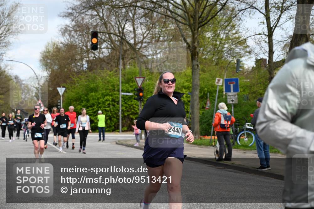 12.04.2026 - 45. Internationalen Wilhelmsburger Insellauf J. Mangold http://msf.ph/oto/9513421 12.04.2026 13:08:53 Ziel 5027, 5093, 5020, 4265, 3035, 5305, 4757, 4039, 4901, 5746, 2560, 5229, 2077, 2923, 4652, 2260, 3261, 5324, 3406, 3359, 2981, 5712, 3791, 4453, 4204, 4611, 2440, 2011, 5783, 4973, 4771, 5586, 5596, 4777, 4777, 5641, 5631, 4318, 4911, 4857, 3076, 5682, 5611, 5108 meine-sportfotos.de