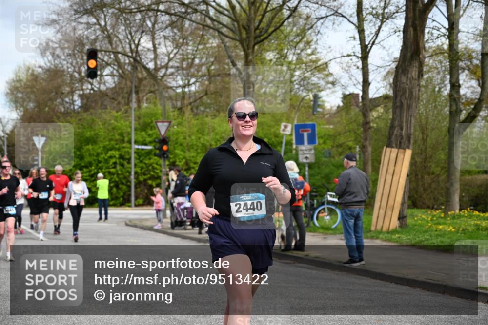 12.04.2026 - 45. Internationalen Wilhelmsburger Insellauf J. Mangold http://msf.ph/oto/9513422 12.04.2026 13:08:53 Ziel 5027, 5093, 5020, 4265, 3035, 5305, 4757, 4039, 4901, 5746, 2560, 5229, 2077, 2923, 4652, 2260, 3261, 5324, 3406, 3359, 2981, 5712, 3791, 4453, 4204, 4611, 2440, 2011, 5783, 4973, 4771, 5586, 5596, 4777, 4777, 5641, 5631, 4318, 4911, 4857, 3076, 5682, 5611, 5108 meine-sportfotos.de