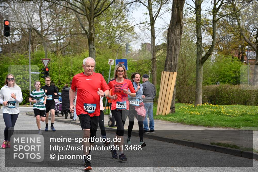 12.04.2026 - 45. Internationalen Wilhelmsburger Insellauf J. Mangold http://msf.ph/oto/9513468 12.04.2026 13:09:00 Ziel 4901, 5746, 2560, 5229, 2077, 2923, 4652, 2260, 3261, 5324, 3406, 3359, 2981, 5712, 3791, 4453, 4204, 4611, 2440, 2011, 5783, 5783, 4973, 4771, 5586, 5596, 4777, 5641, 5631, 4318, 4911, 4857, 4857, 3076, 5682, 5611, 5108, 4288, 5190, 3121, 2337, 3056, 2688, 4776, 2689 meine-sportfotos.de