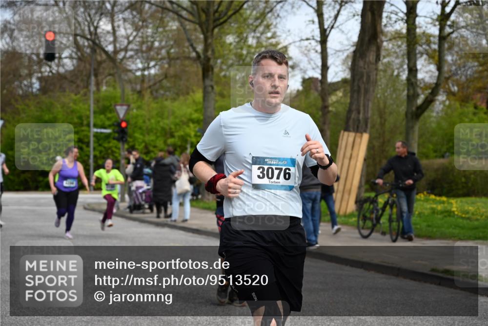 12.04.2026 - 45. Internationalen Wilhelmsburger Insellauf J. Mangold http://msf.ph/oto/9513520 12.04.2026 13:09:15 Ziel 5712, 3791, 4453, 4204, 4611, 2440, 2011, 5783, 4973, 4771, 5586, 5596, 4777, 5641, 5631, 4318, 4911, 4857, 3076, 5682, 5611, 5108, 4288, 5190, 3121, 2337, 3056, 2688, 4776, 2689, 5095, 3571, 5760, 3019, 3440, 5761, 4335, 3807, 4794, 2687, 5090 meine-sportfotos.de