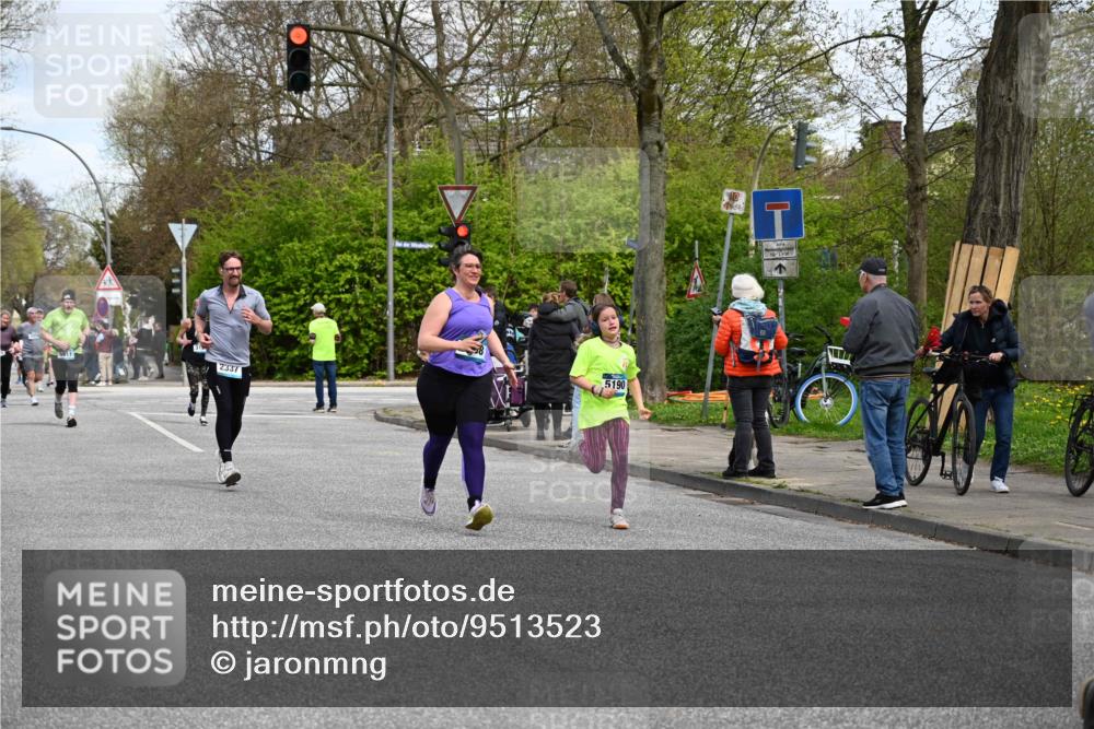 12.04.2026 - 45. Internationalen Wilhelmsburger Insellauf J. Mangold http://msf.ph/oto/9513523 12.04.2026 13:09:16 Ziel 4453, 4204, 4611, 2440, 2011, 5783, 4973, 4771, 5586, 5596, 4777, 5641, 5631, 4318, 4911, 4857, 3076, 5682, 5611, 5611, 5108, 4288, 5190, 3121, 2337, 3056, 2688, 4776, 2689, 5095, 3571, 5760, 3019, 3440, 5760, 3019, 3440, 5761, 4335, 3807, 4794, 2687, 5090, 5256 meine-sportfotos.de