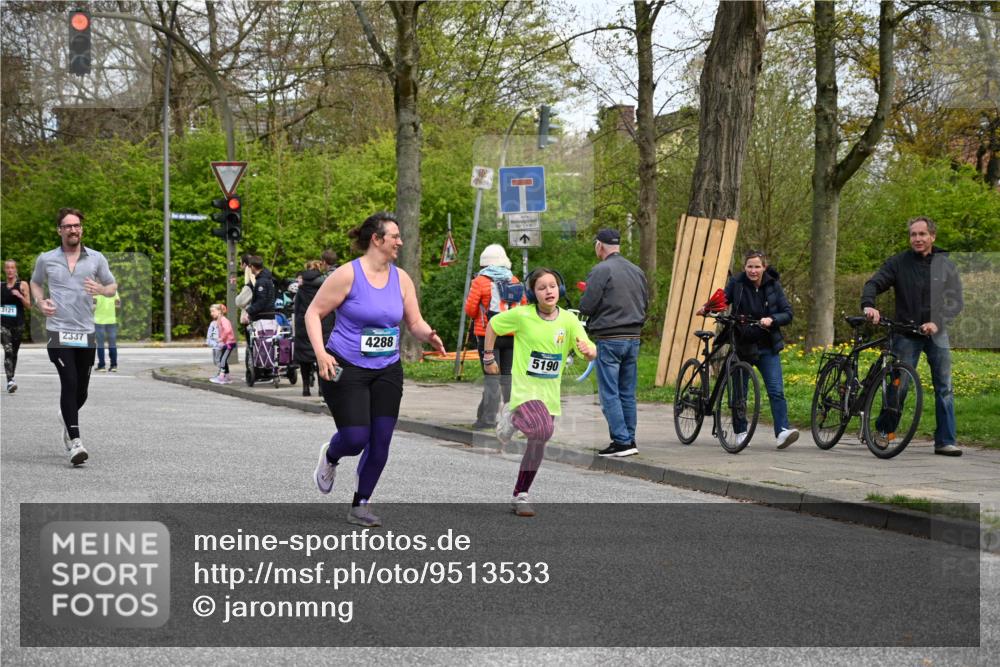 12.04.2026 - 45. Internationalen Wilhelmsburger Insellauf J. Mangold http://msf.ph/oto/9513533 12.04.2026 13:09:17 Ziel 4611, 2440, 2011, 5783, 4973, 4771, 5586, 5596, 4777, 5641, 5631, 4318, 4911, 4857, 3076, 5682, 5611, 5108, 5108, 4288, 5190, 3121, 2337, 3056, 2688, 4776, 2689, 5095, 3571, 5760, 3019, 3440, 5761, 5761, 4335, 3807, 4794, 2687, 5090, 5256, 4419, 5454 meine-sportfotos.de