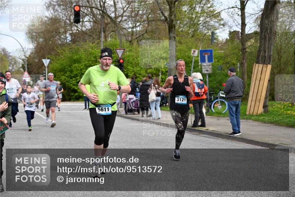 12.04.2026 - 45. Internationalen Wilhelmsburger Insellauf J. Mangold http://msf.ph/oto/9513572 12.04.2026 13:09:22 Ziel 5783, 4973, 4771, 5586, 5596, 4777, 5641, 5631, 4318, 4911, 4857, 3076, 5682, 5611, 5108, 4288, 5190, 3121, 2337, 3056, 2688, 4776, 2689, 5095, 3571, 5760, 3019, 3440, 5761, 4335, 3807, 4794, 2687, 5090, 5256, 4419, 5454, 5624, 5005, 3557, 3729 meine-sportfotos.de