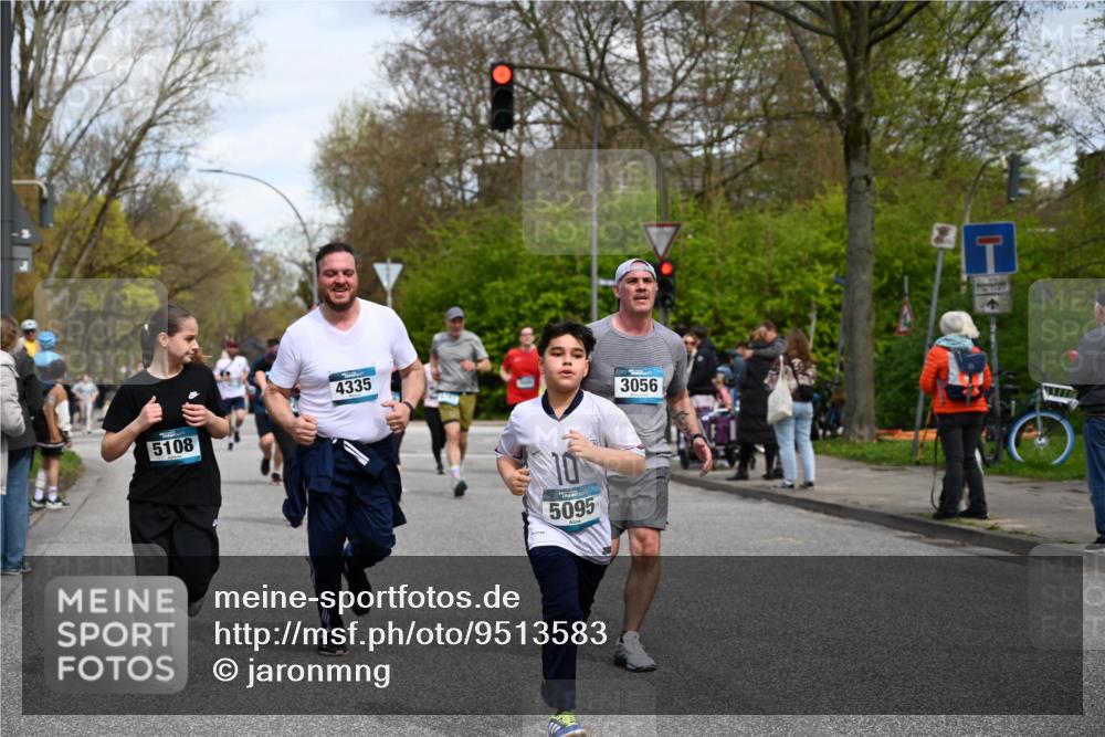 12.04.2026 - 45. Internationalen Wilhelmsburger Insellauf J. Mangold http://msf.ph/oto/9513583 12.04.2026 13:09:24 Ziel 5783, 4973, 4771, 5586, 5596, 4777, 5641, 5631, 4318, 4911, 4857, 3076, 5682, 5611, 5108, 4288, 5190, 3121, 2337, 3056, 2688, 4776, 2689, 2688, 4776, 2689, 5095, 3571, 5760, 3019, 3440, 5761, 4335, 3807, 4794, 2687, 5090, 5256, 4419, 5454, 5624, 5005, 3557, 3729, 3890 meine-sportfotos.de