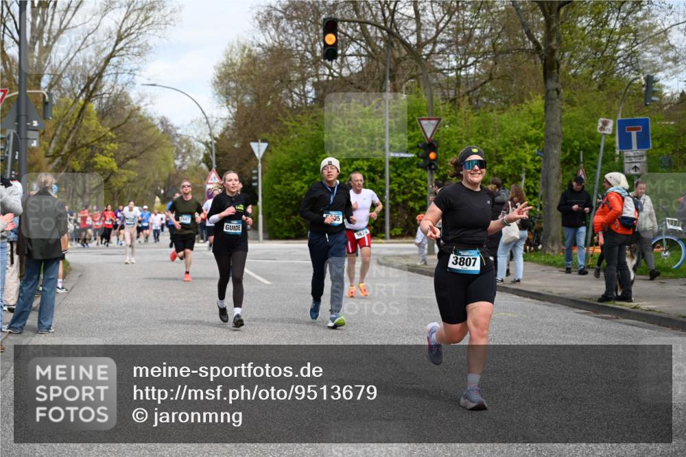 12.04.2026 - 45. Internationalen Wilhelmsburger Insellauf J. Mangold http://msf.ph/oto/9513679 12.04.2026 13:09:39 Ziel 3076, 5682, 5611, 5108, 4288, 5190, 3121, 2337, 3056, 2688, 4776, 2689, 5095, 3571, 5760, 3019, 3440, 5761, 4335, 3807, 4794, 2687, 5090, 2687, 5090, 5256, 4419, 5454, 5624, 5005, 3557, 3729, 3890, 5282, 2072, 2072, 5130, 3004, 2103, 5089, 2001, 4116, 2743, 3673, 4961, 3919, 3793, 3549, 5646, 5287, 4910, 4278, 4935 meine-sportfotos.de