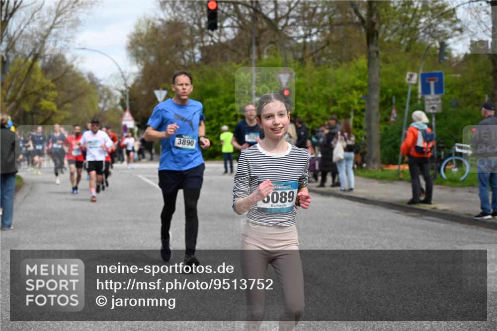 12.04.2026 - 45. Internationalen Wilhelmsburger Insellauf J. Mangold http://msf.ph/oto/9513752 12.04.2026 13:09:48 Ziel 3056, 2688, 4776, 2689, 5095, 3571, 5760, 3019, 3440, 5761, 4335, 3807, 4794, 2687, 5090, 5256, 4419, 5454, 5624, 5005, 3557, 3729, 3890, 3890, 5282, 2072, 5130, 3004, 2103, 5089, 2001, 4116, 2743, 3673, 4961, 3919, 3793, 3549, 5646, 5287, 5646, 5287, 4910, 4278, 4935, 2129, 2982, 2121, 2289, 4250 meine-sportfotos.de