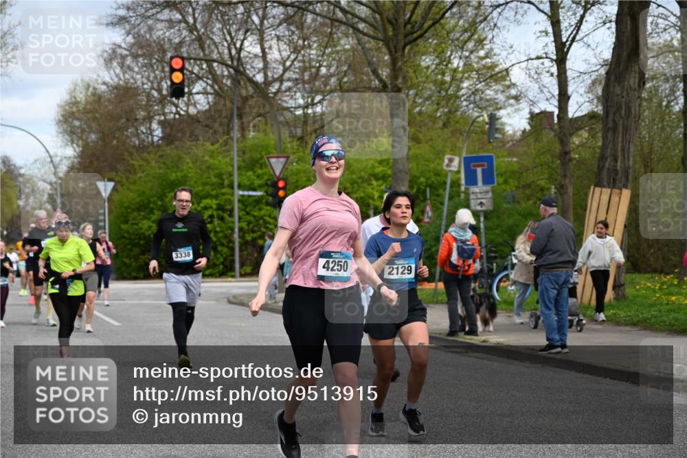 12.04.2026 - 45. Internationalen Wilhelmsburger Insellauf J. Mangold http://msf.ph/oto/9513915 12.04.2026 13:10:11 Ziel 3890, 5282, 2072, 5130, 3004, 2103, 5089, 2001, 4116, 2743, 3673, 4961, 3919, 3793, 3549, 5646, 5287, 4910, 4278, 4935, 2129, 2982, 2121, 2289, 4250, 5612, 3338, 5704, 4578, 4579, 4356, 3445, 3446, 4562, 3654, 3269, 4552, 3285, 3288, 5444, 5443, 5830, 5259, 3407, 3948, 3949, 4540, 2315, 5494, 4909, 5004, 4969, 5762, 4769, 4798 meine-sportfotos.de