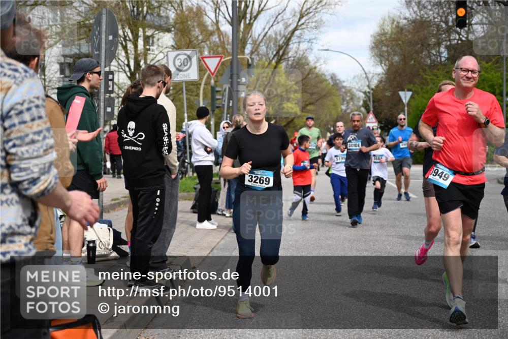 12.04.2026 - 45. Internationalen Wilhelmsburger Insellauf J. Mangold http://msf.ph/oto/9514001 12.04.2026 13:10:24 Ziel 5646, 5287, 4910, 4278, 4935, 2129, 2982, 2121, 2289, 4250, 5612, 3338, 5704, 4578, 4579, 4356, 3445, 3446, 4562, 3654, 3269, 4552, 3285, 3288, 5444, 5443, 5830, 5259, 5259, 3407, 3948, 3949, 4540, 2315, 5494, 4909, 5004, 4969, 5762, 4769, 4798, 4134, 4799, 4134, 4799, 5681, 2897, 3462, 5160, 5768, 3243, 4916, 5161, 3211, 5584, 4770, 5246, 2926, 2927 meine-sportfotos.de