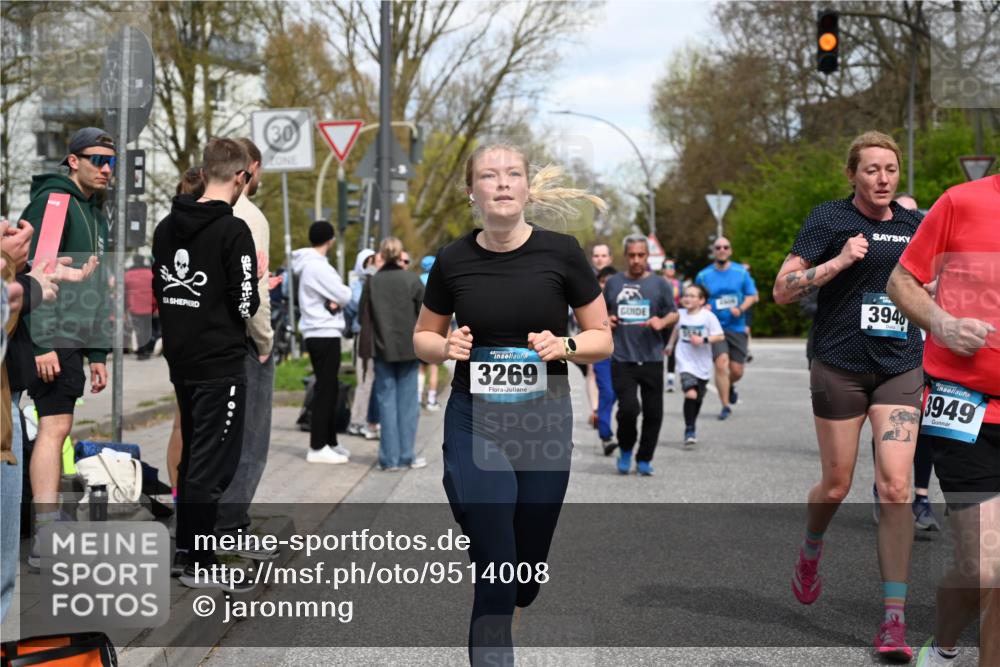 12.04.2026 - 45. Internationalen Wilhelmsburger Insellauf J. Mangold http://msf.ph/oto/9514008 12.04.2026 13:10:24 Ziel 5646, 5287, 4910, 4278, 4935, 2129, 2982, 2121, 2289, 4250, 5612, 3338, 5704, 4578, 4579, 4356, 3445, 3446, 4562, 3654, 3269, 4552, 3285, 3288, 5444, 5443, 5830, 5259, 5259, 3407, 3948, 3949, 4540, 2315, 5494, 4909, 5004, 4969, 5762, 4769, 4798, 4134, 4799, 4134, 4799, 5681, 2897, 3462, 5160, 5768, 3243, 4916, 5161, 3211, 5584, 4770, 5246, 2926, 2927 meine-sportfotos.de