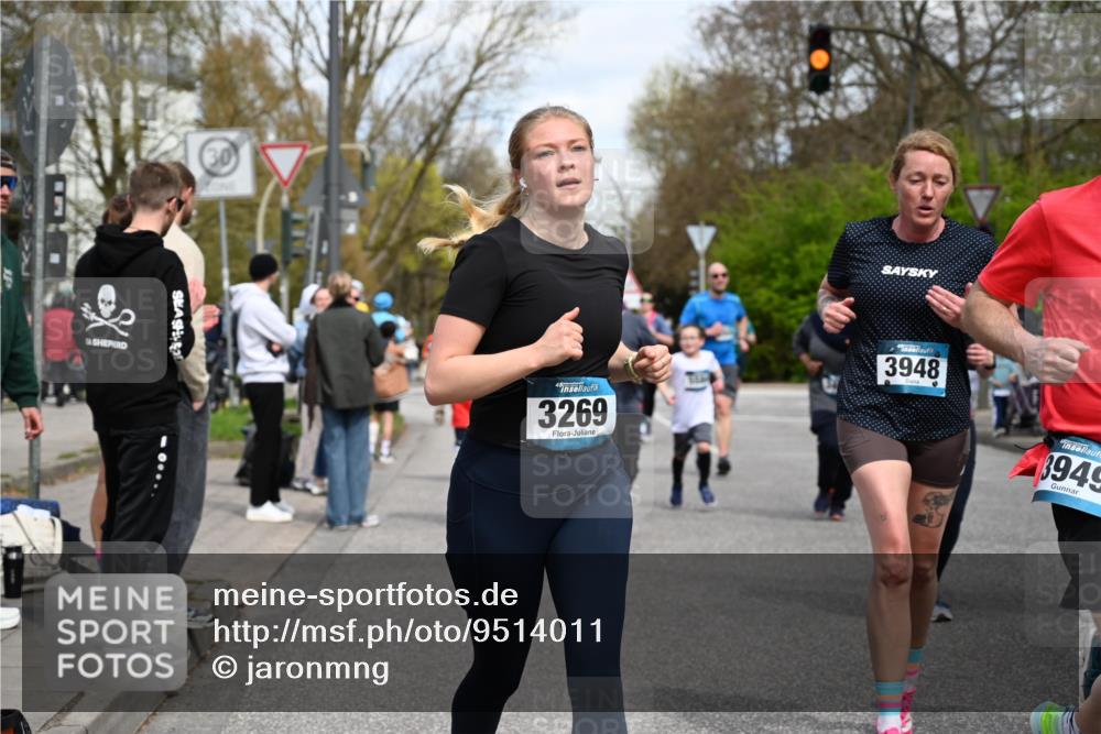 12.04.2026 - 45. Internationalen Wilhelmsburger Insellauf J. Mangold http://msf.ph/oto/9514011 12.04.2026 13:10:25 Ziel 5646, 5287, 4910, 4278, 4935, 2129, 2982, 2121, 2289, 4250, 5612, 3338, 5704, 4578, 4579, 4356, 3445, 3446, 4562, 3654, 3269, 4552, 3285, 3288, 5444, 5443, 5830, 5259, 3407, 3407, 3948, 3949, 4540, 2315, 5494, 4909, 5004, 4969, 5762, 4769, 4798, 4134, 4799, 5681, 5681, 2897, 3462, 5160, 5768, 3243, 4916, 5161, 3211, 5584, 4770, 5246, 2926, 2927 meine-sportfotos.de