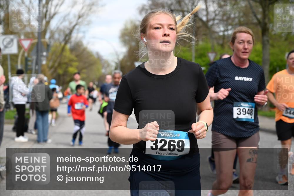 12.04.2026 - 45. Internationalen Wilhelmsburger Insellauf J. Mangold http://msf.ph/oto/9514017 12.04.2026 13:10:25 Ziel 5646, 5287, 4910, 4278, 4935, 2129, 2982, 2121, 2289, 4250, 5612, 3338, 5704, 4578, 4579, 4356, 3445, 3446, 4562, 3654, 3269, 4552, 3285, 3288, 5444, 5443, 5830, 5259, 3407, 3407, 3948, 3949, 4540, 2315, 5494, 4909, 5004, 4969, 5762, 4769, 4798, 4134, 4799, 5681, 5681, 2897, 3462, 5160, 5768, 3243, 4916, 5161, 3211, 5584, 4770, 5246, 2926, 2927 meine-sportfotos.de