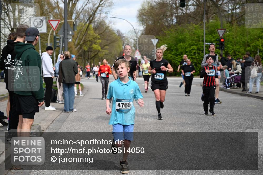 12.04.2026 - 45. Internationalen Wilhelmsburger Insellauf J. Mangold http://msf.ph/oto/9514050 12.04.2026 13:10:33 Ziel 2289, 4250, 5612, 3338, 5704, 4578, 4579, 4356, 3445, 3446, 4562, 3654, 3269, 4552, 3285, 3288, 5444, 5443, 5830, 5259, 3407, 3948, 3949, 4540, 2315, 5494, 4909, 5004, 4969, 5762, 4969, 5762, 4769, 4798, 4134, 4799, 5681, 2897, 3462, 5160, 5768, 3243, 4916, 5161, 3211, 5584, 4770, 4770, 5246, 2926, 2927, 5195, 4692, 5417, 5199, 2889, 2714, 4216, 4895, 3932, 2114, 2519 meine-sportfotos.de